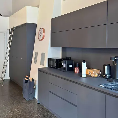 Isaak Loewenbau E2-w06